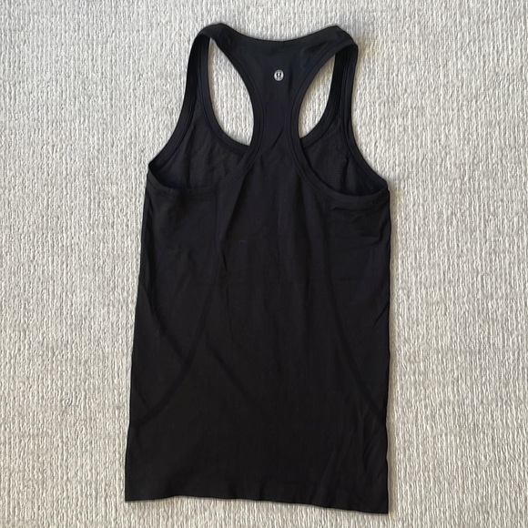 Lululemon Black Cool Razor Back Size 4 - Picture 2 of 2